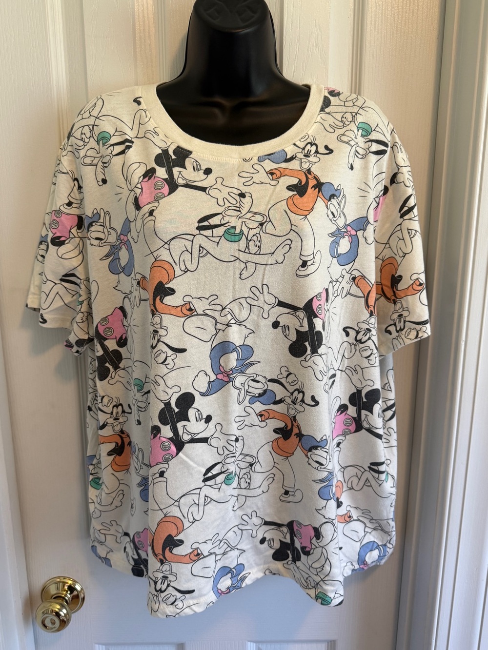 White Mickey & Friends Graphic Tee - Multicolor Characters